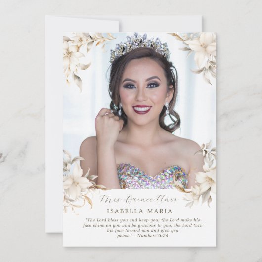 Elegant Gold Silver White Florals Quinceañera Einladung (Rückseite)