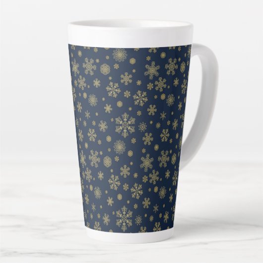 Elegant Gold Snowflake Winter Pattern Milchtasse (Rechte Ecke)