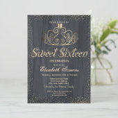 Elegant Gold Tiara Confetti Princess Sweet 16 Einladung (Stehend Vorderseite)