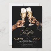 Elegant Gold Toast Couple Engagement Celebration Einladung (Vorderseite)