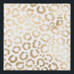 Elegant Gold White Leopard Cheetah Animal Print Künstlicher Leinwanddruck<br><div class="desc">Dieses elegante und schicke Tierbild eignet sich perfekt für die stilvolle und trendige Mode. Es verfügt über ein handgezeichnet Imitat bedruckt Goldfolien Gepard-Leopardenmuster auf einem einfachen weißen Hintergrund. Die durch Anklicken der Optionen geändert werden können. Es ist ein luxuriöses und stilvolles Safari-Design. ***WICHTIGE HINWEIS FÜR DESIGN: Für individuelle Designanfragen, wie...</div>