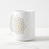 Elegant Golden and White Mandala Kaffeetasse (Vorderseite Links)