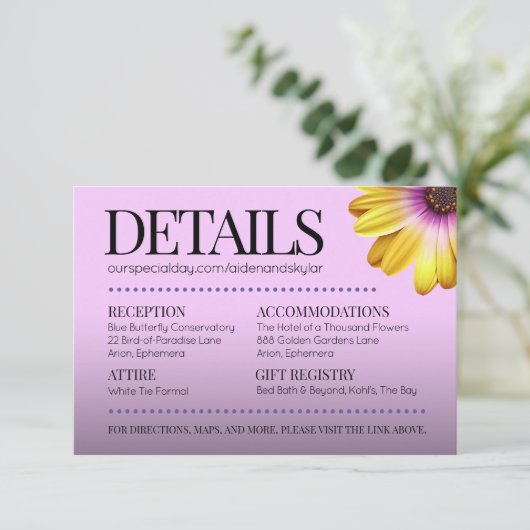 Elegant Golden Daisies mit Lila Glitzer Hochzeit Begleitkarte (Stehend Vorderseite)