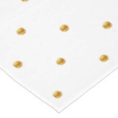 Elegant Golden Polka Dots on White Tischdecke (Schrägansicht)
