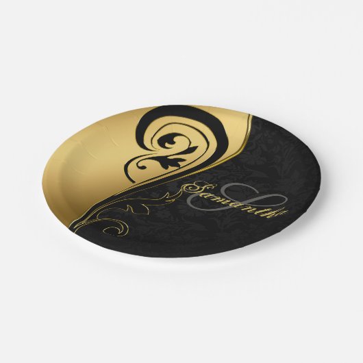 Elegant, Goldfolie, Wirbel, schwarzer Damast, Mono Pappteller (Schrägansicht)