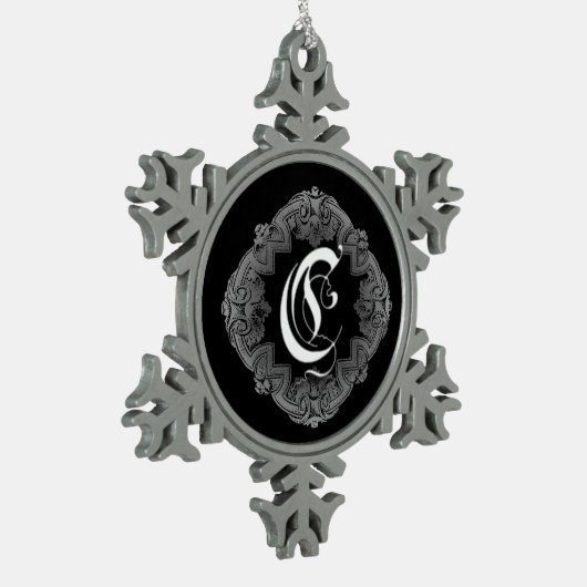 Elegant Goth Initial C Snowflake Schneeflocken Zinn-Ornament (Links)