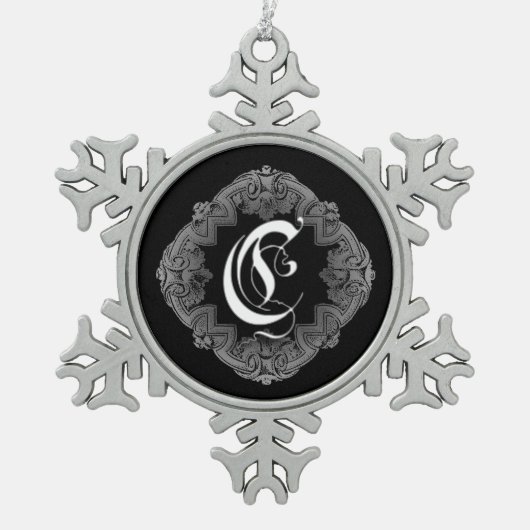 Elegant Goth Initial C Snowflake Schneeflocken Zinn-Ornament (Vorderseite)