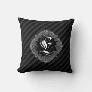 Elegant Goth Initial E Throw Kissen