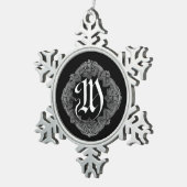 Elegant Goth Initial M Snowflake Schneeflocken Zinn-Ornament (Rechts)