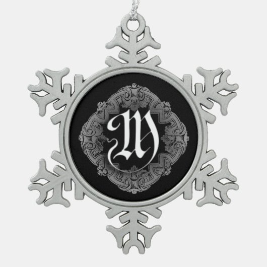 Elegant Goth Initial M Snowflake Schneeflocken Zinn-Ornament (Vorderseite)