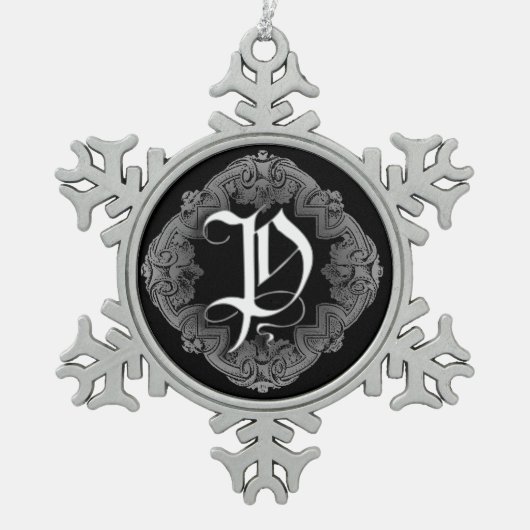 Elegant Goth Initial P Snowflake Schneeflocken Zinn-Ornament (Vorderseite)