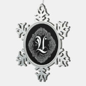 Elegant Goth Initial U Snowflake Ornament (Rechts)