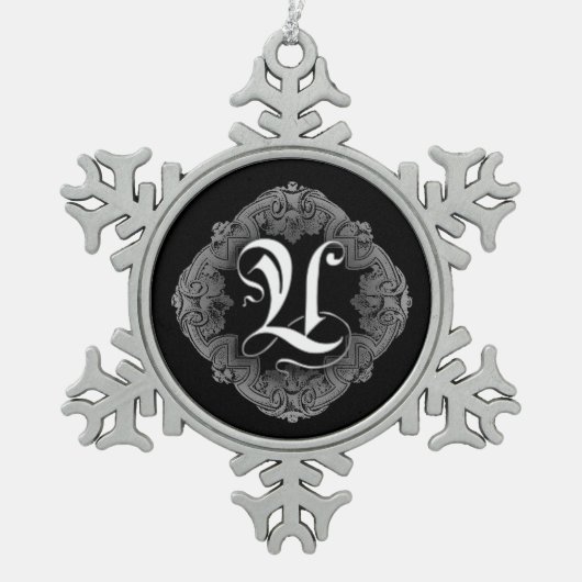 Elegant Goth Initial U Snowflake Ornament (Vorderseite)