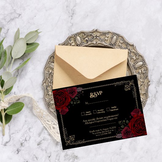 Elegant Gothic Romance Roses Wedding RSVP Karte