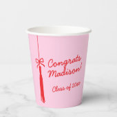 Elegant Grad Tassel Bow Pink Red 2025 Abschluss Pappbecher (Rückseite)