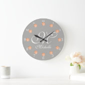 Elegant Gray & Amber Faux Gems Monogram Clock Große Wanduhr (Zuhause)