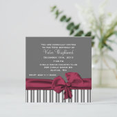 Elegant Gray und Maroon Birthday Einladung (Stehend Vorderseite)
