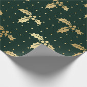 Elegant Green and Gold Foil Christmas Holly Geschenkpapier (Ecke)