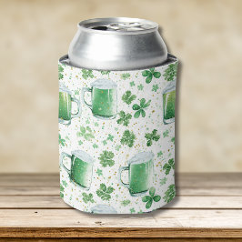 Elegant Green Beer Mugs and Shamrocks White Dosenkühler