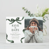 Elegant Green Bow Graduation Save the Date (Stehend Vorderseite)