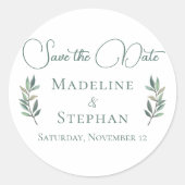 Elegant Green Eucalyptus Leaf Modern Save the Date Runder Aufkleber (Vorderseite)