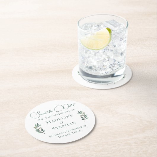 Elegant Green Eucalyptus Leaf Modern Save the Date Runder Pappuntersetzer (Vor Ort)