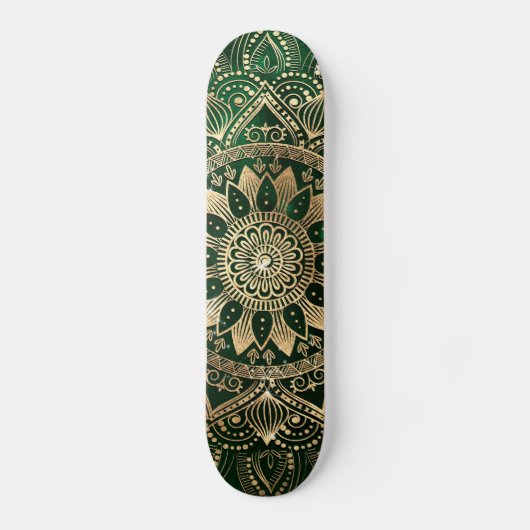 Elegant Green Gold Mandala Skateboard (Vorderseite)