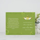 Elegant Green Irish Bi Fold Wedding Programs (Stehend Vorderseite)