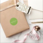 Elegant Green Merry Christmas Ivy Runder Aufkleber<br><div class="desc">Verwenden Sie individuelle Aufkleber,  um Ihre Verpackung in diesem Jahr zu personalisieren.</div>