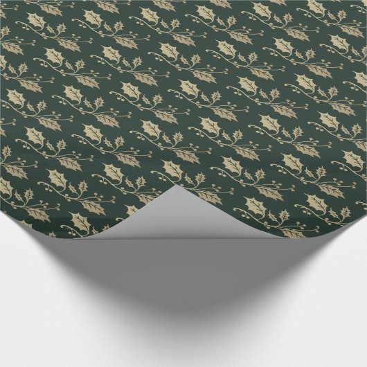 Elegant Green und Gold Holly Berries Weihnachten Geschenkpapier (Ecke)