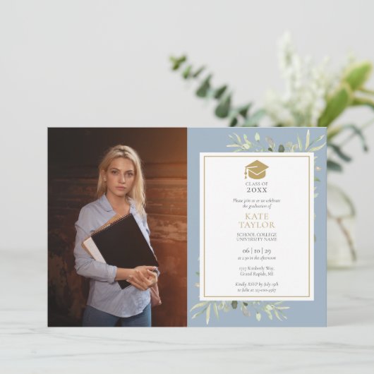 Elegant Greenery Dusty Blue Graduation Party Foto Einladung (Stehend Vorderseite)