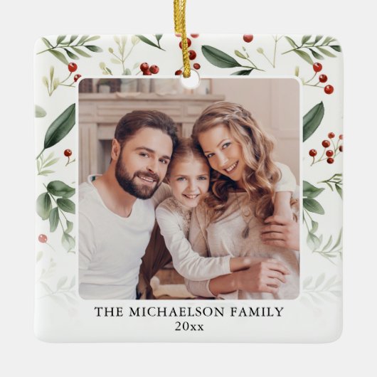 Elegant Greenery Family Photo Christmas Keramikornament (Vorderseite)