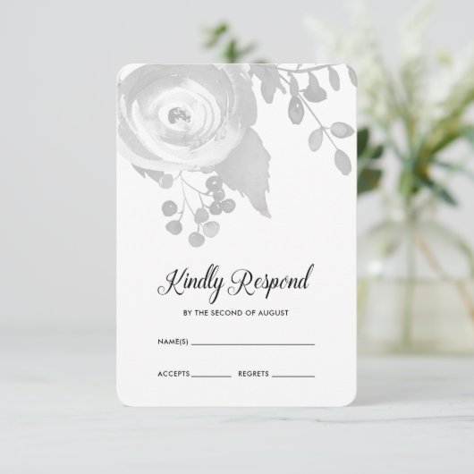 Elegant Grey Floral Wedding RSVP (Stehend Vorderseite)