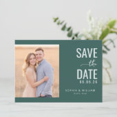 Elegant grüner minimalistischer Foto Save The Date (Stehend Vorderseite)