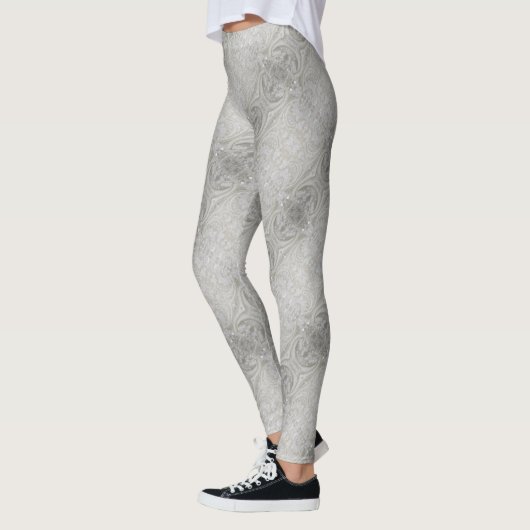 elegant gürtelig-grau cremefarben, beige weiß leggings (Links)