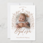 Elegant Hand-Drawn Cross Floral Baptism Photo Einladung (Vorderseite)