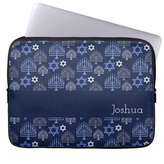 Elegant Hanukkah Menorah Blue Holiday Pattern Laptopschutzhülle (Vorderseite)