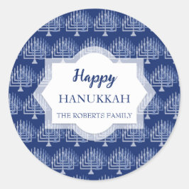 Elegant Happy Hanukkah Menorah Muster Blau Runder Aufkleber