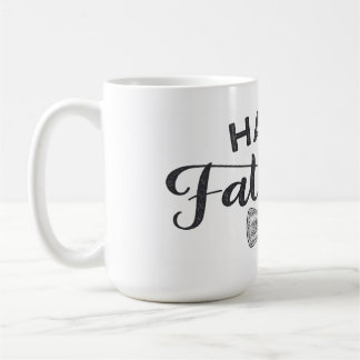 Elegant Happy Vatertag Typografie mit Bow-Krawatte Kaffeetasse