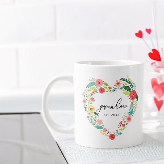 Elegant Heart Shape Flowers Grandma Est Jumbo-Tasse