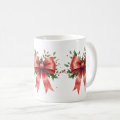 Elegant Holiday Bow with Holly Leaves Design Kaffeetasse (VorderseiteRechts)