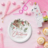 Elegant Holly Berries and Pine Cones Weihnachten Pappteller (Party)
