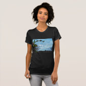 Elegant Holly Christmas, blauer Himmel T-Shirt (Vorne ganz)