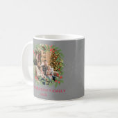 Elegant Holly Wreath Merry Christmas Family Photo Kaffeetasse (Vorderseite Links)