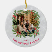 Elegant Holly Wreath Merry Christmas Photo Keramik Ornament (Vorne)