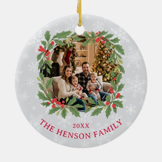 Elegant Holly Wreath Merry Christmas Photo Keramik Ornament (Hinten)