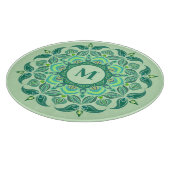 Elegant Hues of Green Mandala Blühe Monogram Schneidebrett (Ecke)