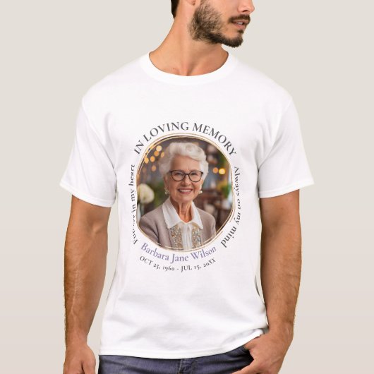 Elegant In Loving Memory Memorial Funeral Keepsake T-Shirt (Vorderseite)