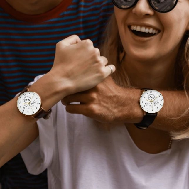  Elegant Initials White and black Luxury Monogram Armbanduhr (Von Creator hochgeladen)