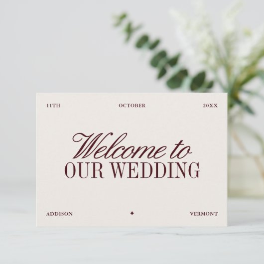 Elegant Ivory & Burgundy Wedding Welcome Card Einladung (Stehend Vorderseite)